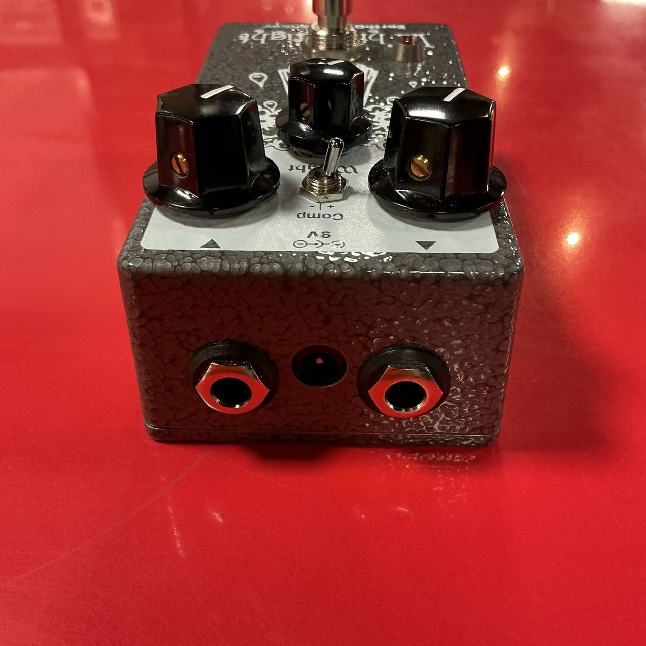 ギター EARTHQUAKER DEVICES White Light Hammered White Light