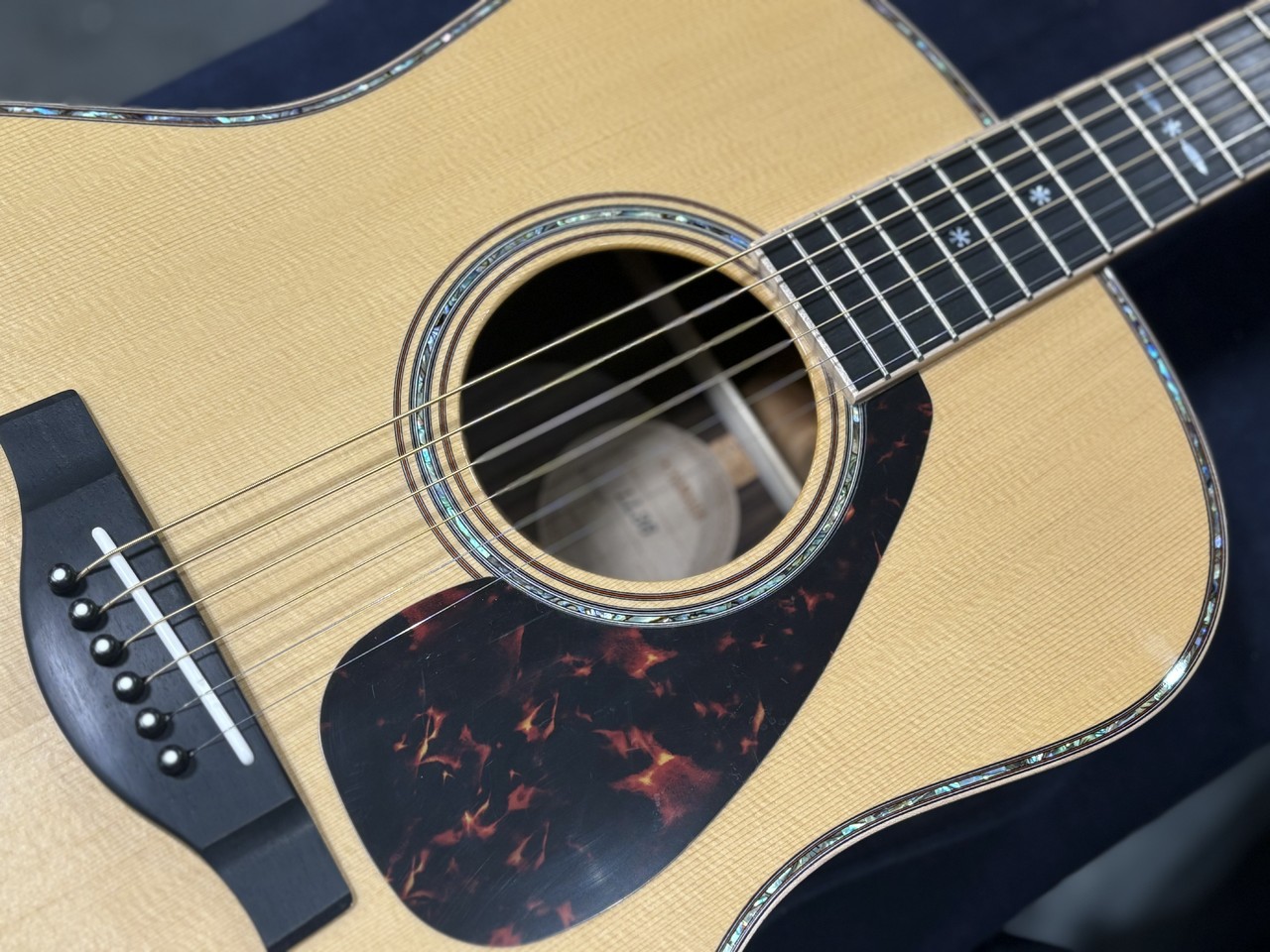 YAMAHA 【即発送・新品特価】LL36ARE/現物写真（新品特価/送料無料