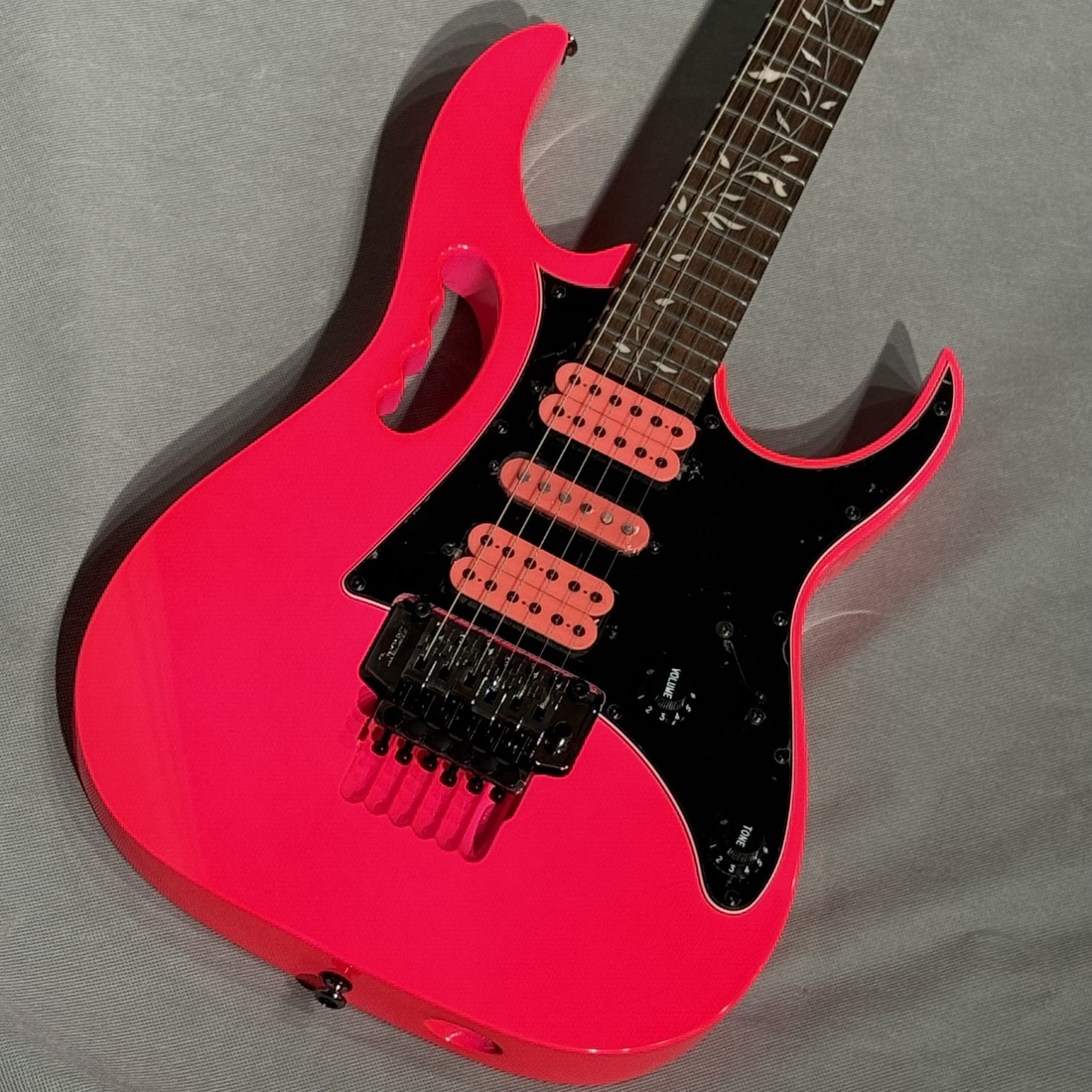 Ibanez JEMJRSP PK Steve Vai（新品特価）【楽器検索デジマート】