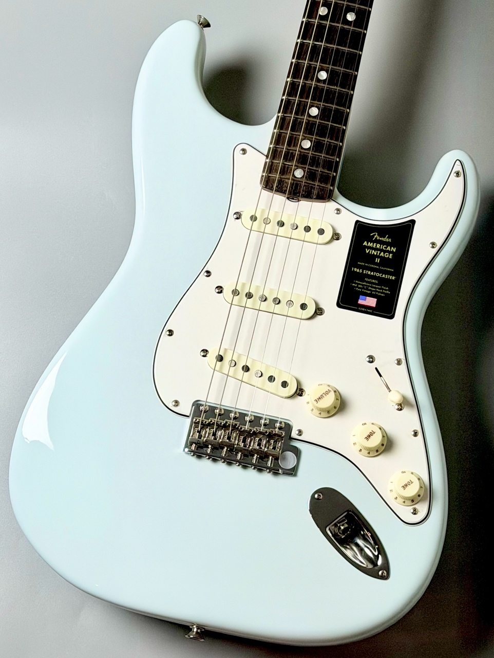 Fender American Vintage II 1965 Stratocaster RW -Sonic Blue