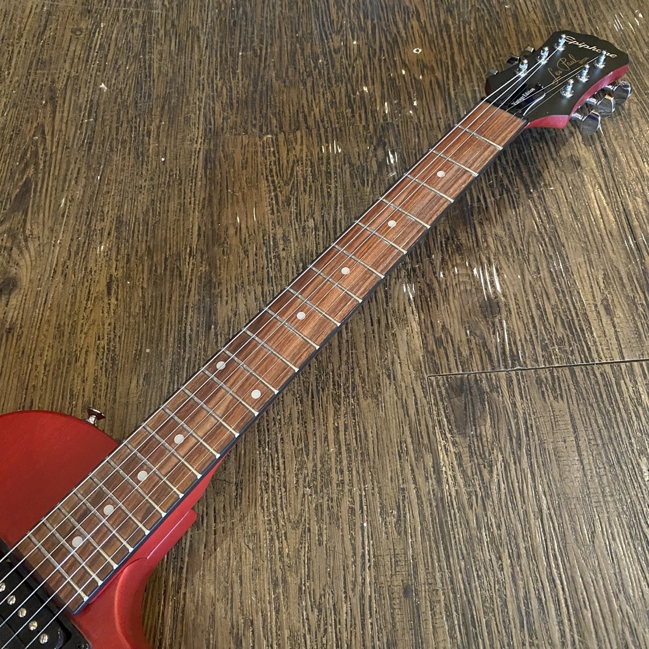 ギター Epiphone Les Paul vintage edition Amazon | Epiphone Les Paul Special VE Vintage Worn Heritage Cherry
