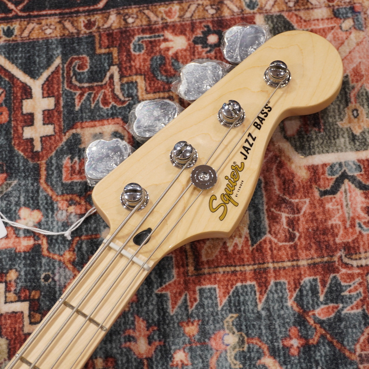 Squier by Fender Affinity Series Jazz Bass 3-Color Sunburst