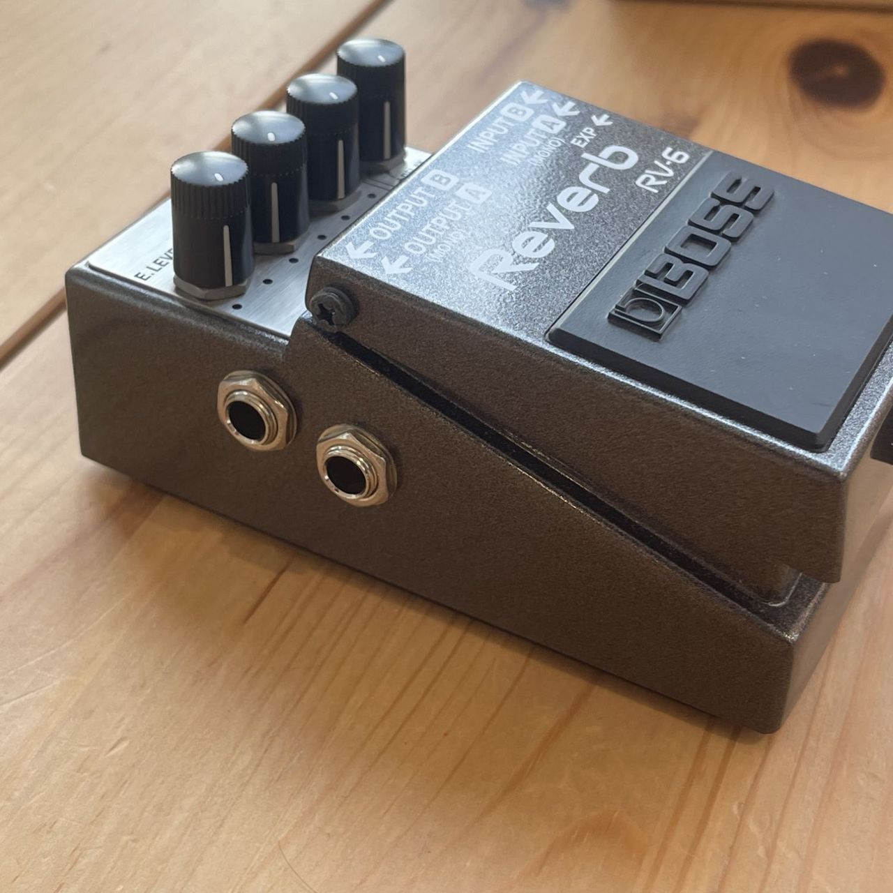 BOSS RV-6 Reverb リバーブ エフェクターRV6（B級特価/送料無料