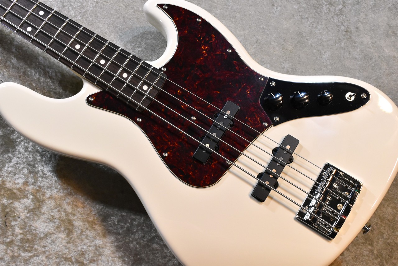 Black Smoker Standard Series BETA J4 MH -Olympic White/MH