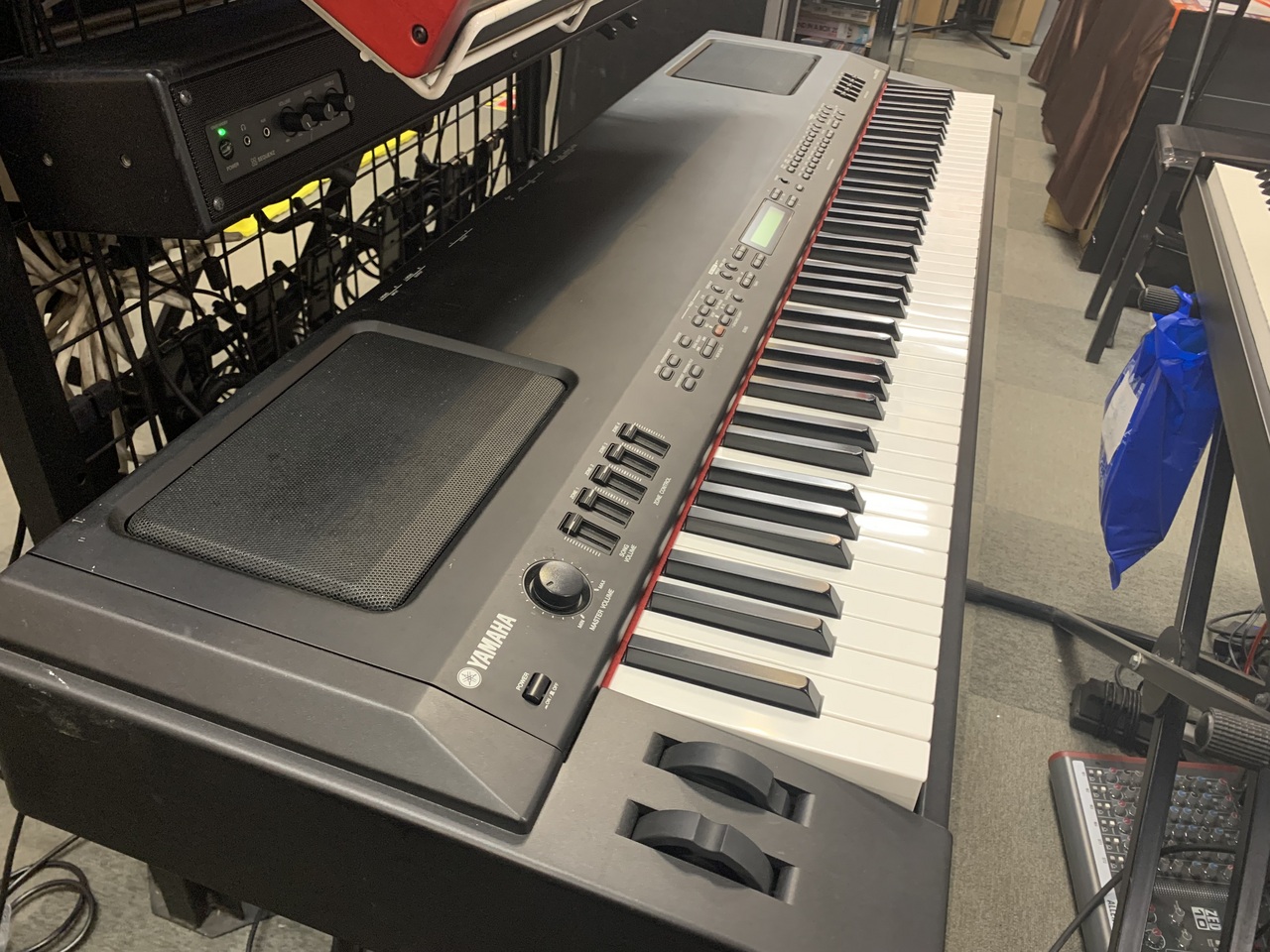 YAMAHA CP300【中古】【ハードケース付】（中古）【楽器検索デジマート】