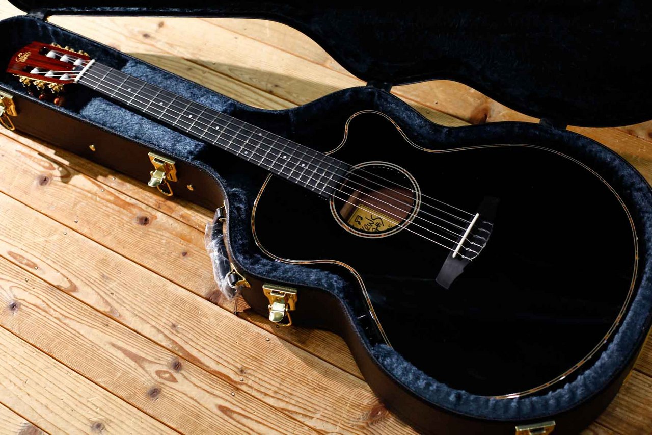 Crews Maniac Sound EG-1500C Black（新品）【楽器検索デジマート】