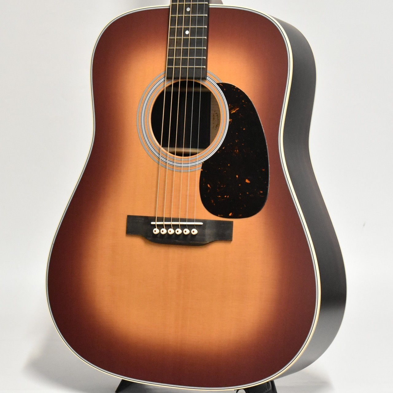 Martin D-28 standard ハードケース付 今週末までの特価です。 Martin&Co.】Martin&Co. マーティン D-28 STANDARD 2017年製