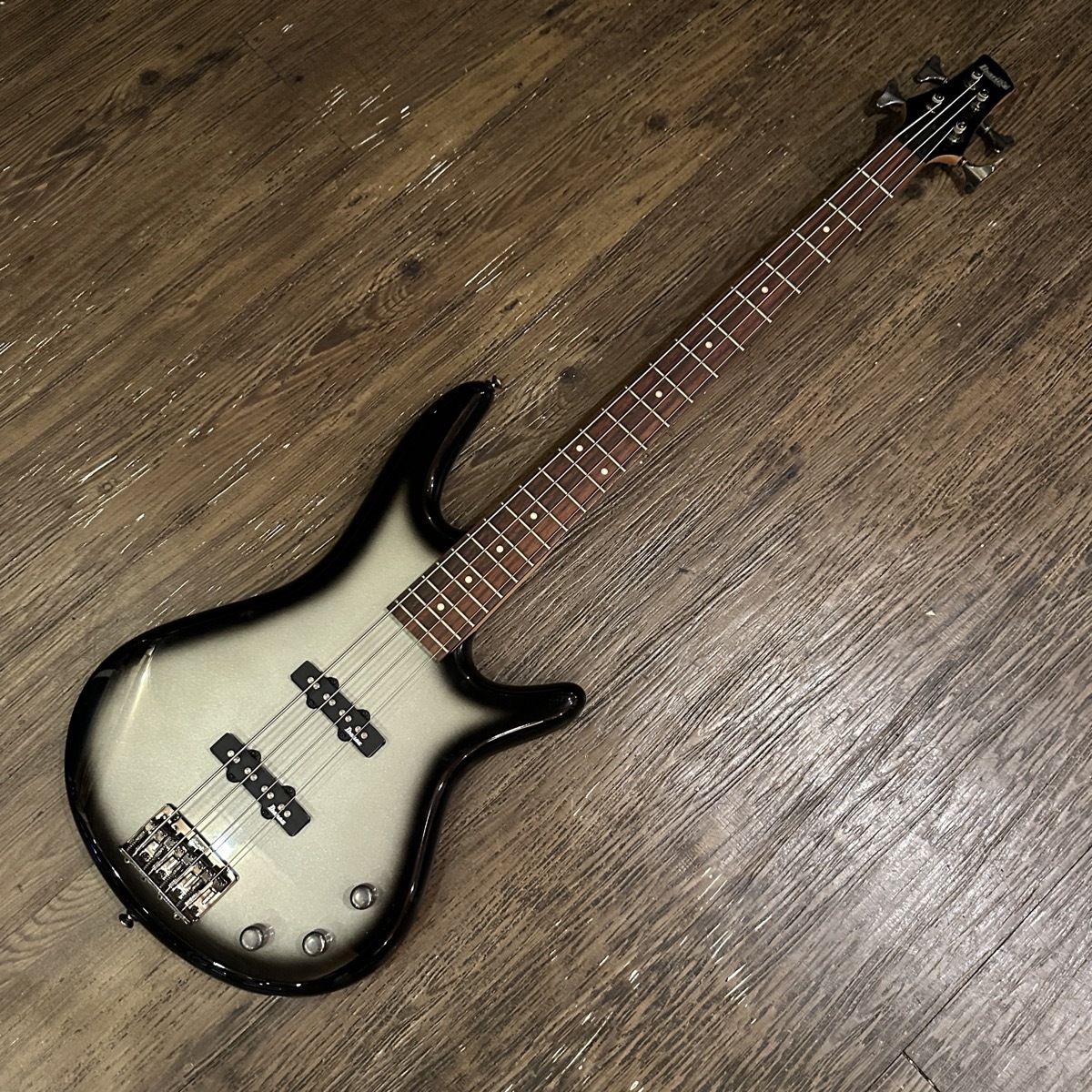 Ibanez GSR320 エレキベース 楽天市場】プレゼント付き！Ibanezアイバニーズ/GIOエレキベース