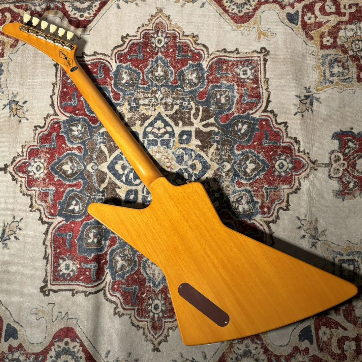 Epiphone Korina Explorer Aged Natural エレキギター（新品/送料無料
