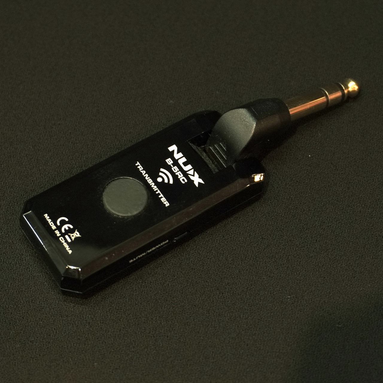 【中古】NUX MIGHTY AIR Amazon.com: NUX Mighty Air Wireless Stereo Modelling Guitar/Bass