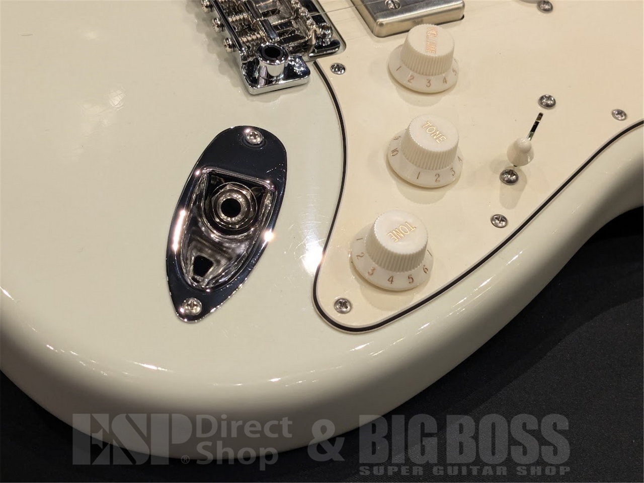 Suhr Standard Classic Roseted Flame Maple / Olympic White