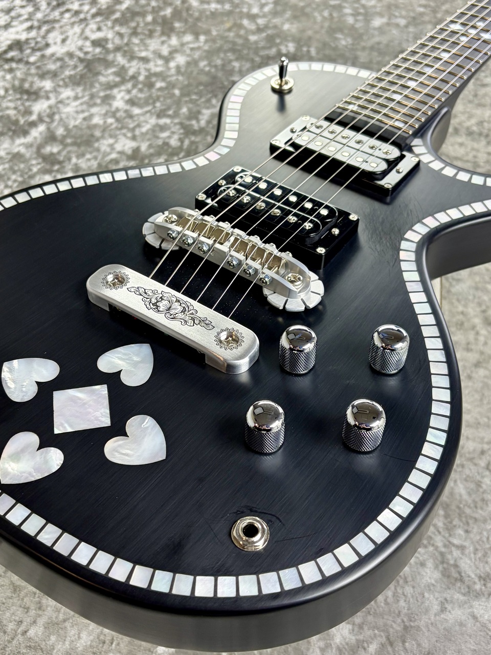 Zemaitis [2025年製中古!]IFG-AC-24 Heart Black 【軽量個体3.39kg