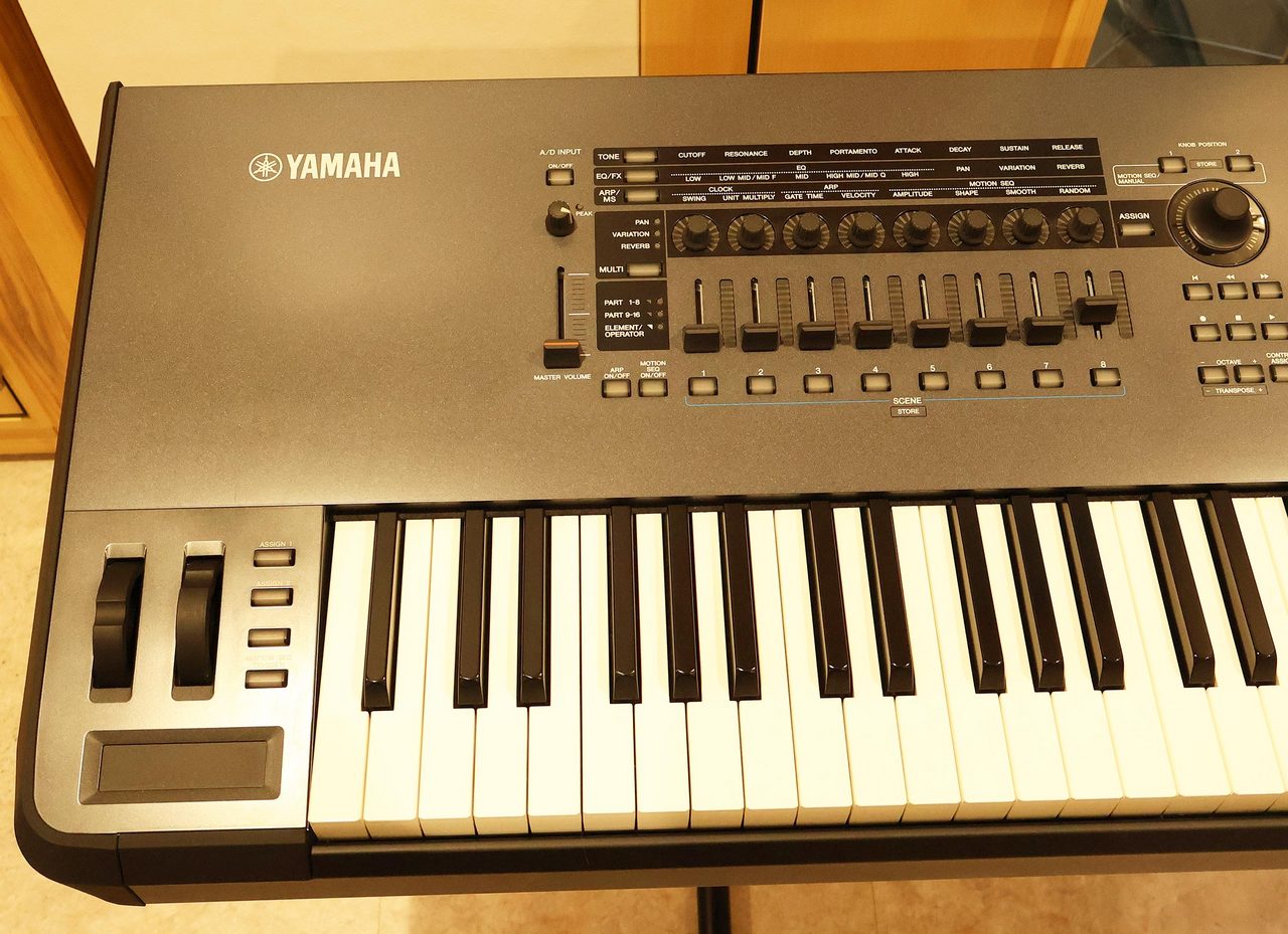 Amazon | YAMAHA MONTAGE8 WH 88鍵盤 ミュージック