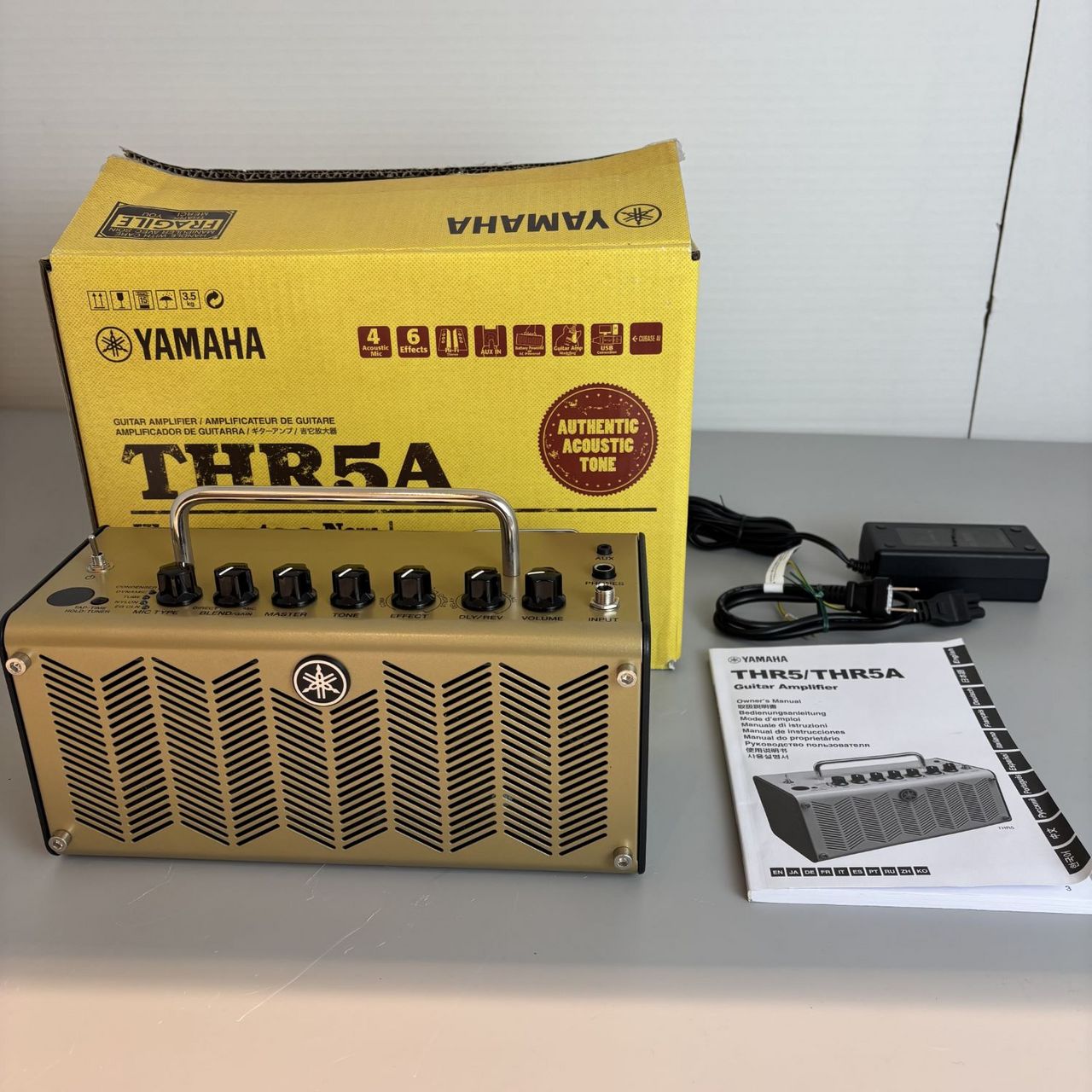 アンプ YAMAHA THR5A w/USED Amazon.com: Yamaha THR5A Mini Acoustic Guitar Amplifier with