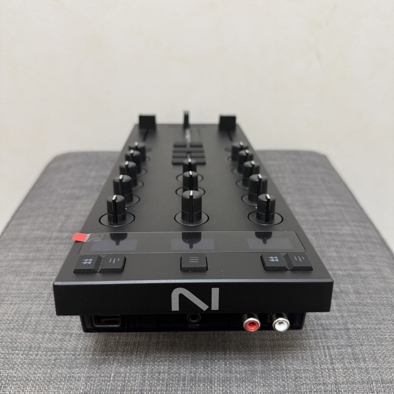 NATIVE INSTRUMENTS Traktor Z1 MK2（中古/送料無料）【楽器検索