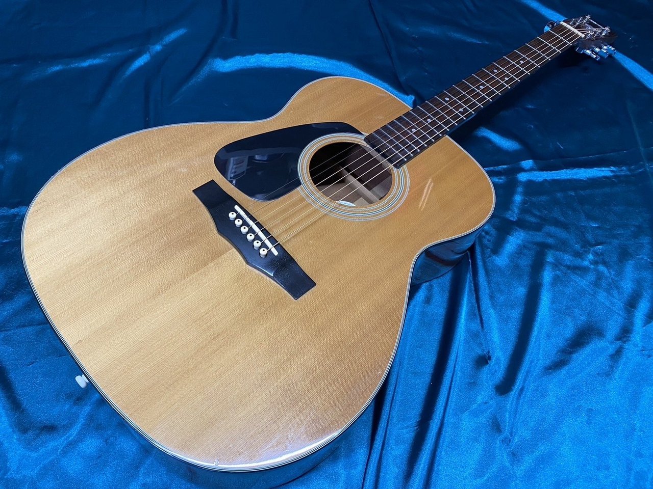 アコースティックギターMORRIS M-01 II NAT