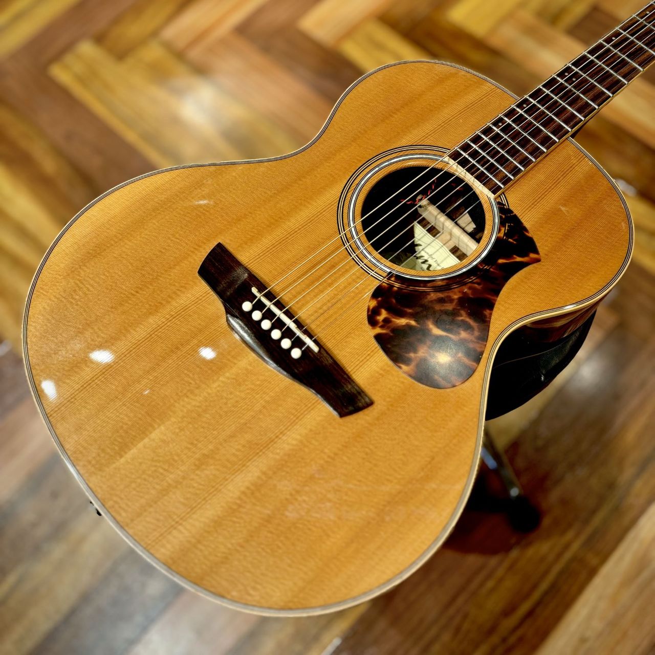 James アコースティックギターj-1000A