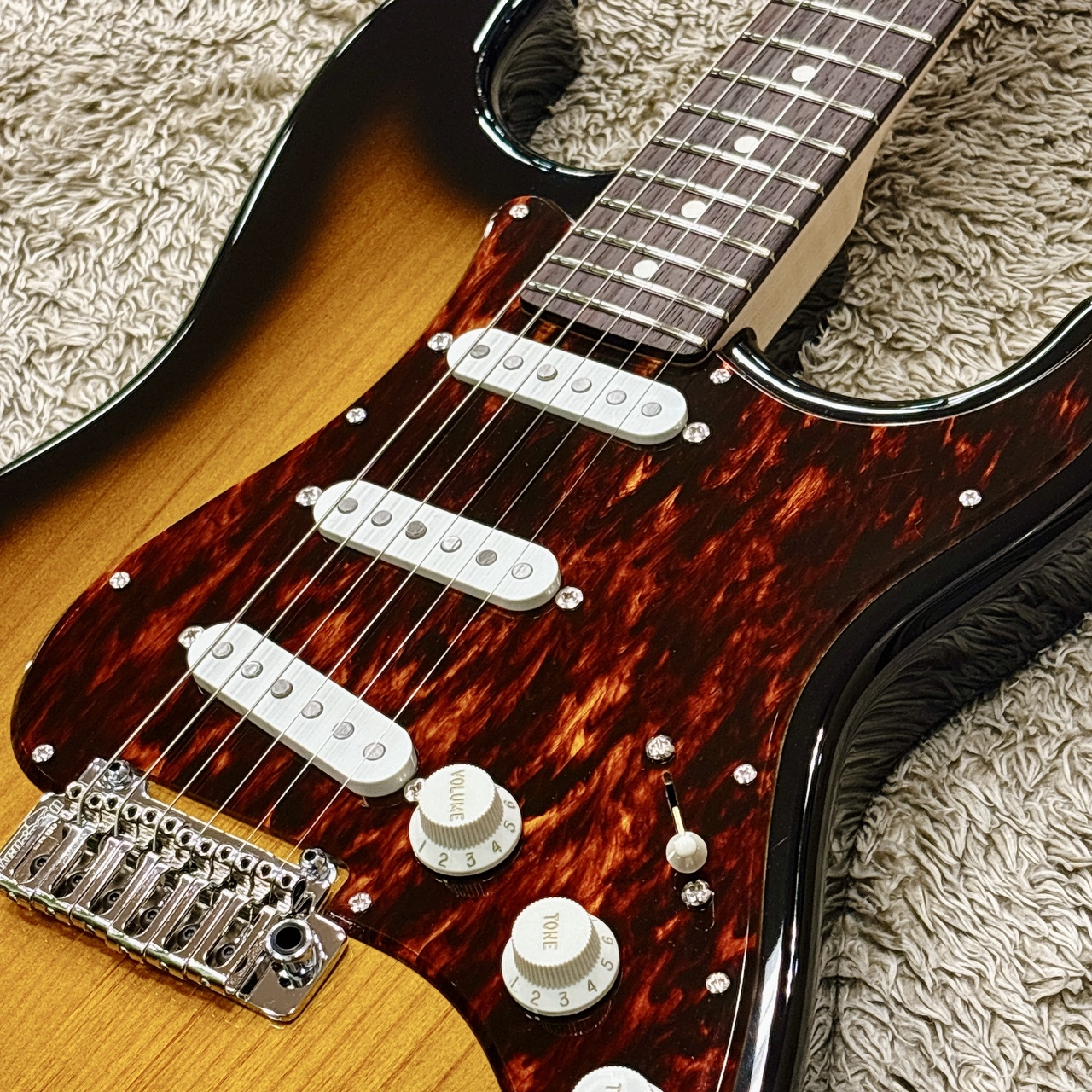 Black Smoker STD SIGMA-SSS 2TS ストラトタイプ 99d361d59e5e15eeb742aa58806a5a