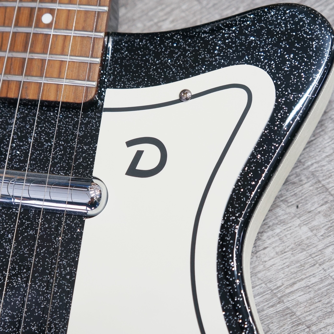 Danelectro 56 Single Cutaway - Black Metal Flake -（新品特価