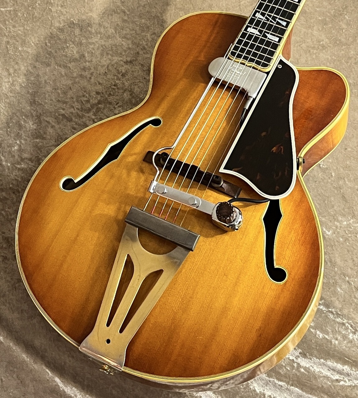 Gibson Custom Shop 【Vintage】 Super400C 7st Sunburst w