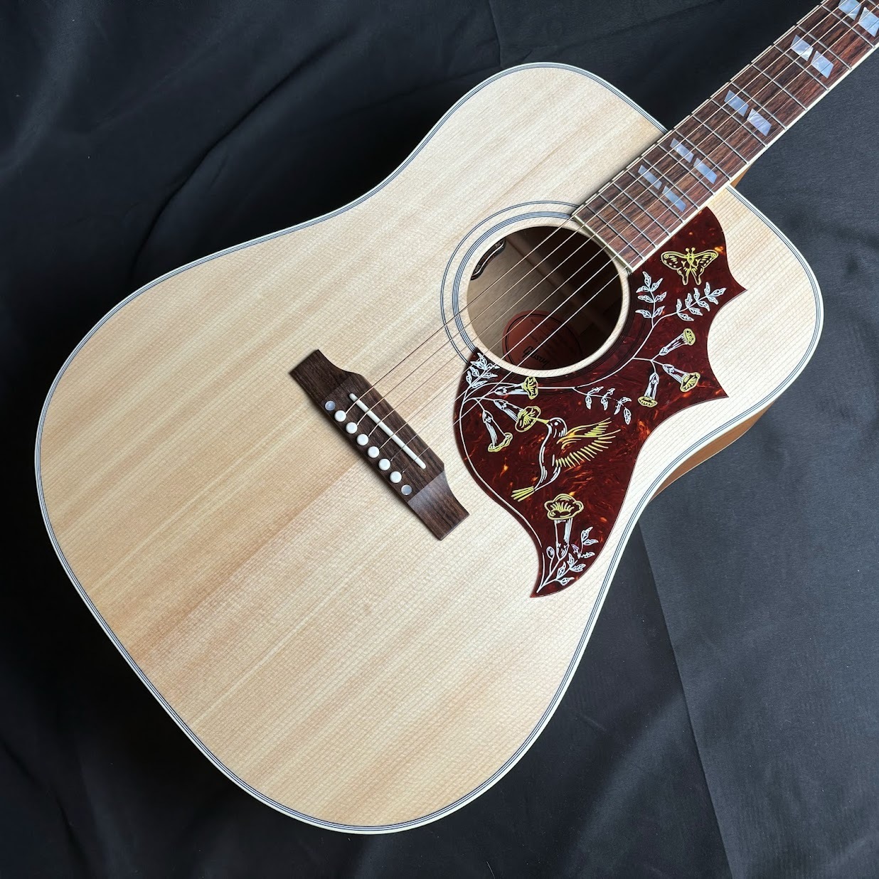 Gibson Hummingbird Faded