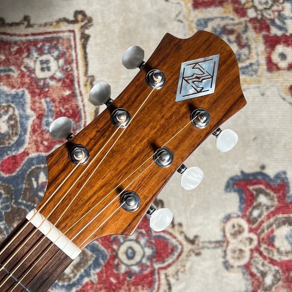 Zemaitis CAG-90FCW AB エレアコギター ピックアップ搭載