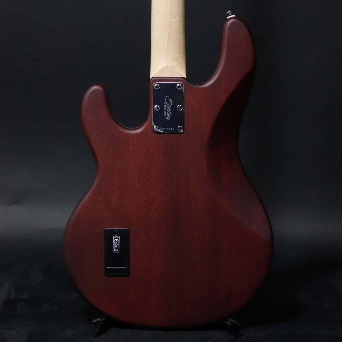 Sterling by MUSIC MAN S.U.B RAY4 Walnut Satin 【梅田店】（新品