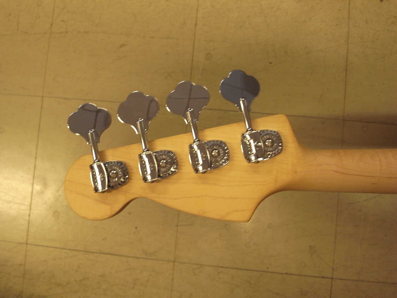 Aki's Guitar コンポーネントJAZZ BASS（中古）【楽器検索