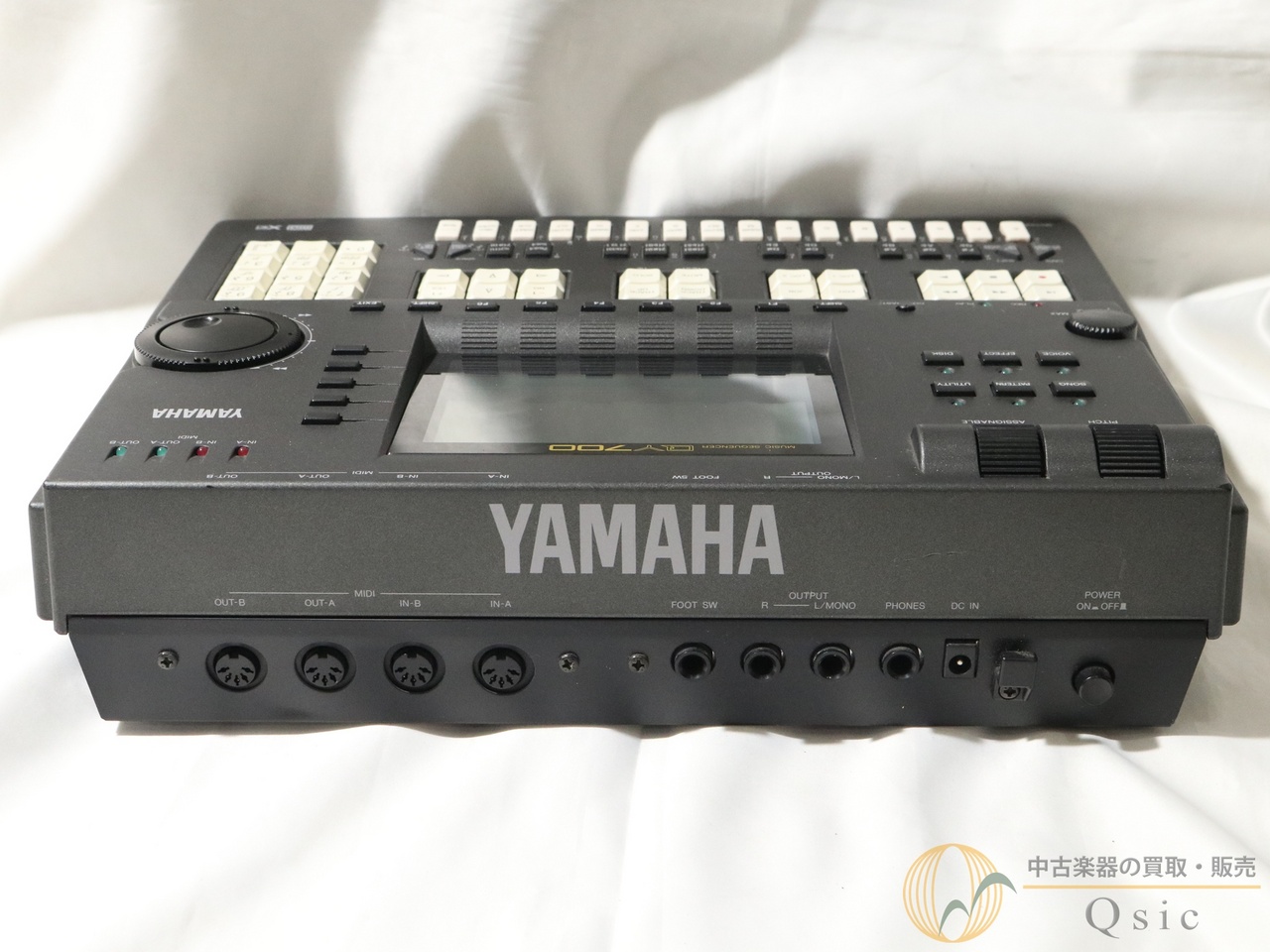 YAMAHA QY700 [PM335]【神戸店在庫】（中古/送料無料）【楽器検索