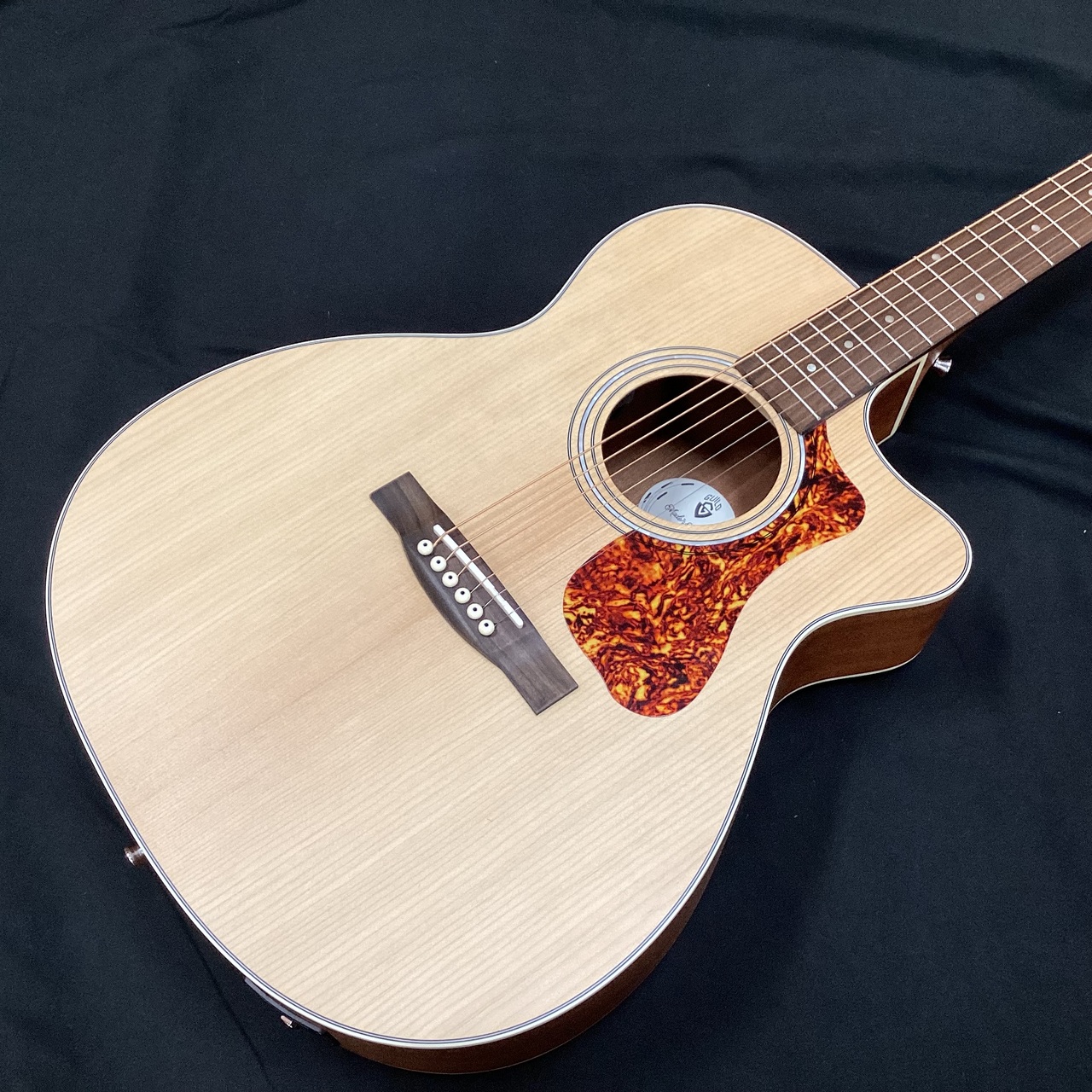 GUILD OM240CE（新品）【楽器検索デジマート】