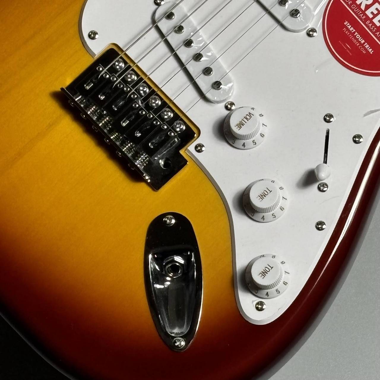 Squier by Fender 【初心者向けエレキギター】 SONIC STRATCASTER