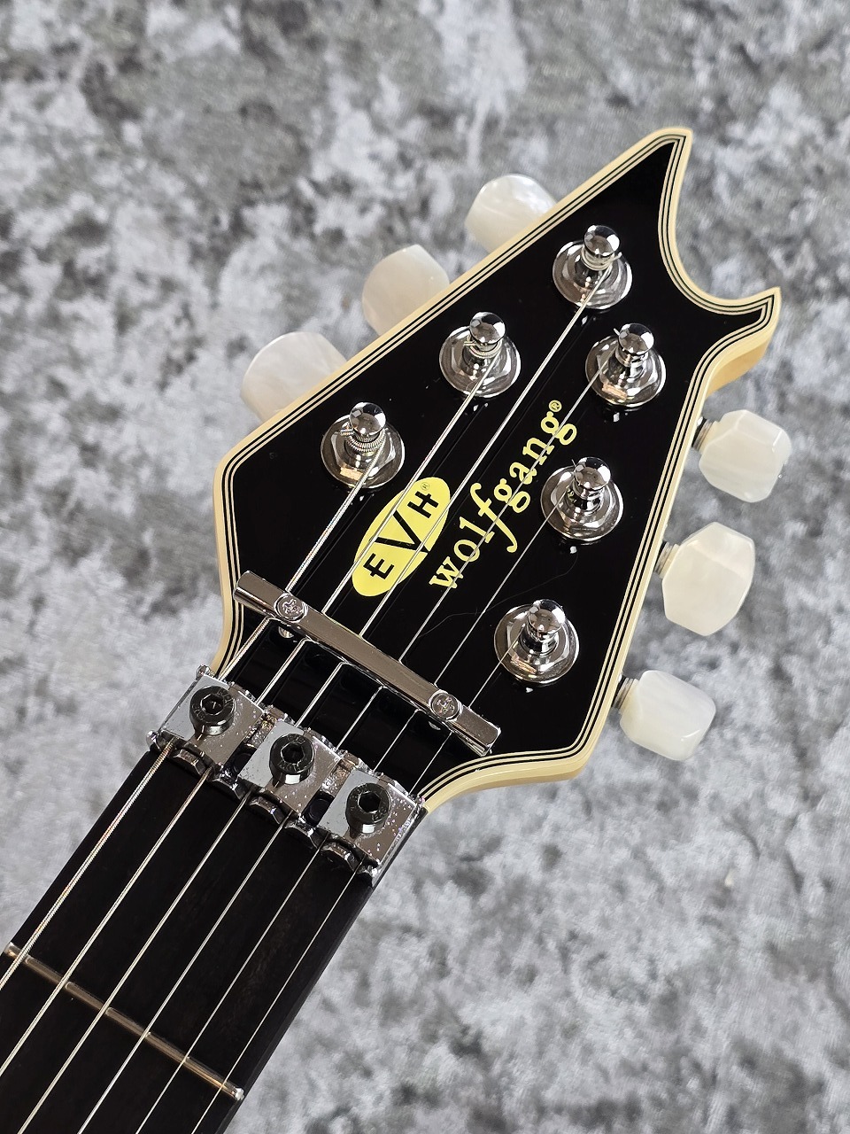 EVH USA Wolfgang Edward Van Halen Signature -Ivory- 「お買い得中古