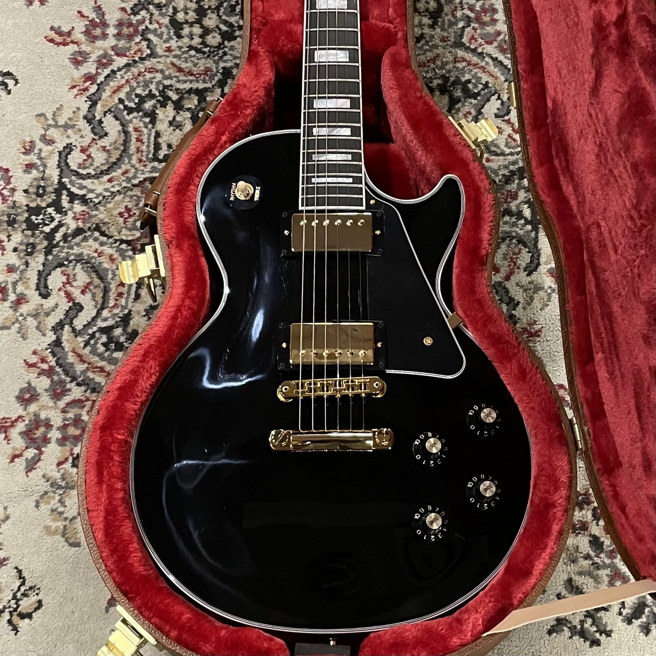 Gibson 【軽量、良バランス個体!】 Les Paul Custom 70s Ebony Gloss