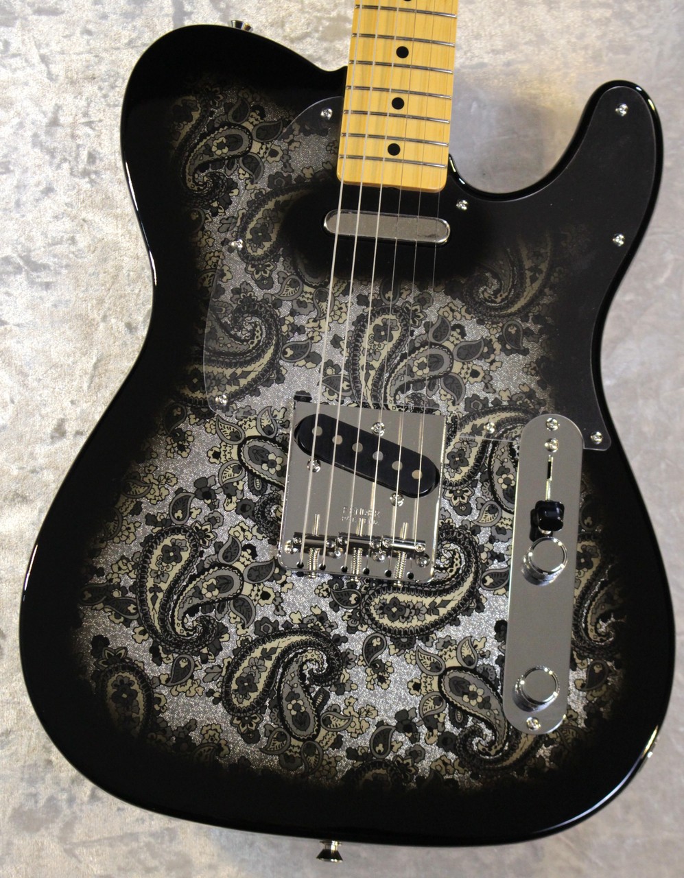 ☆太郎丸さま専用です☆Sサイズ　黒ペイズリー　カスタム Fender 【ペイズリーテレキャスター】Made in Japan LTD Telecaster