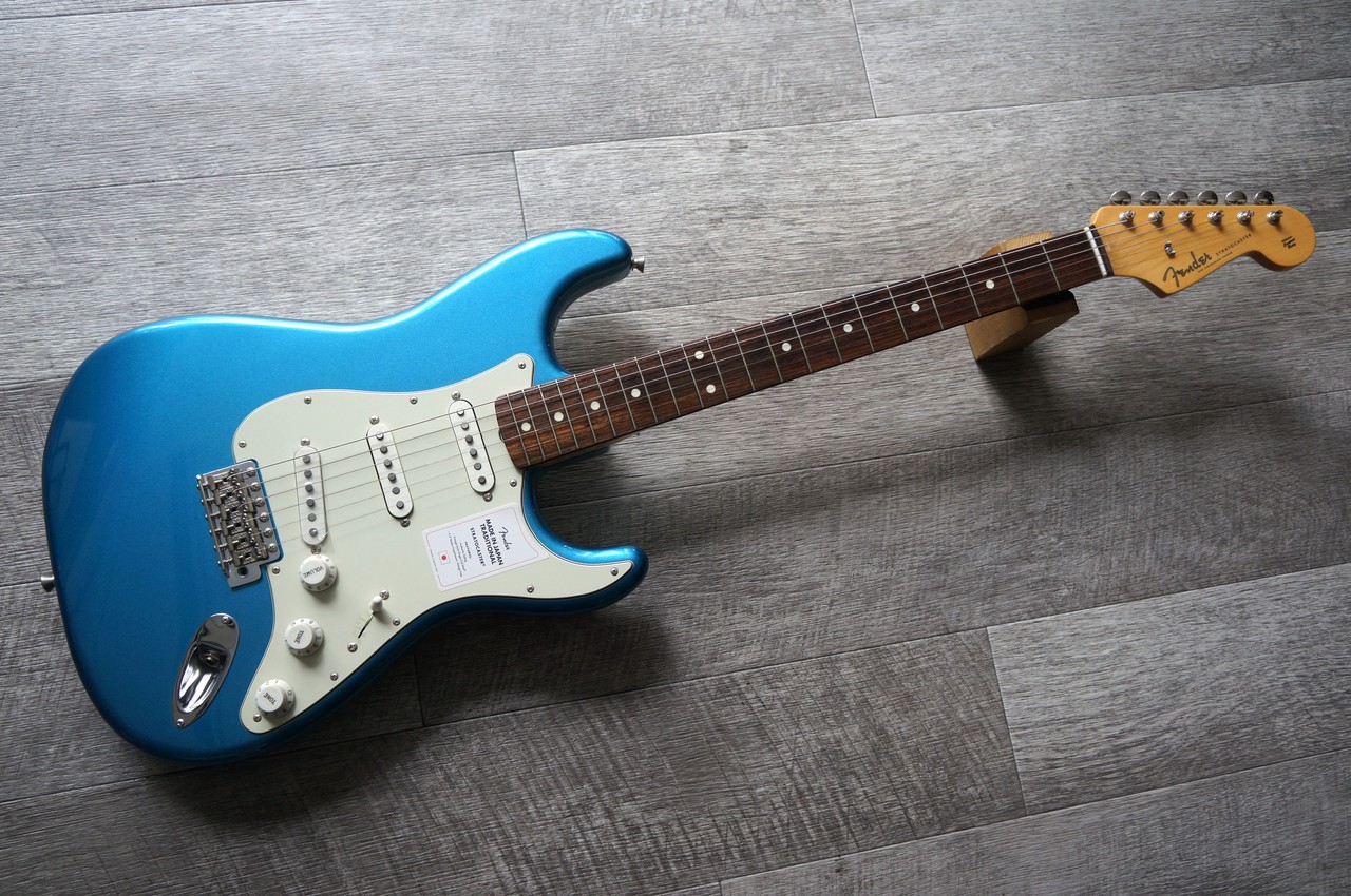 Fender Made in Japan Traditional 60s Stratocaster - Lake Placid
