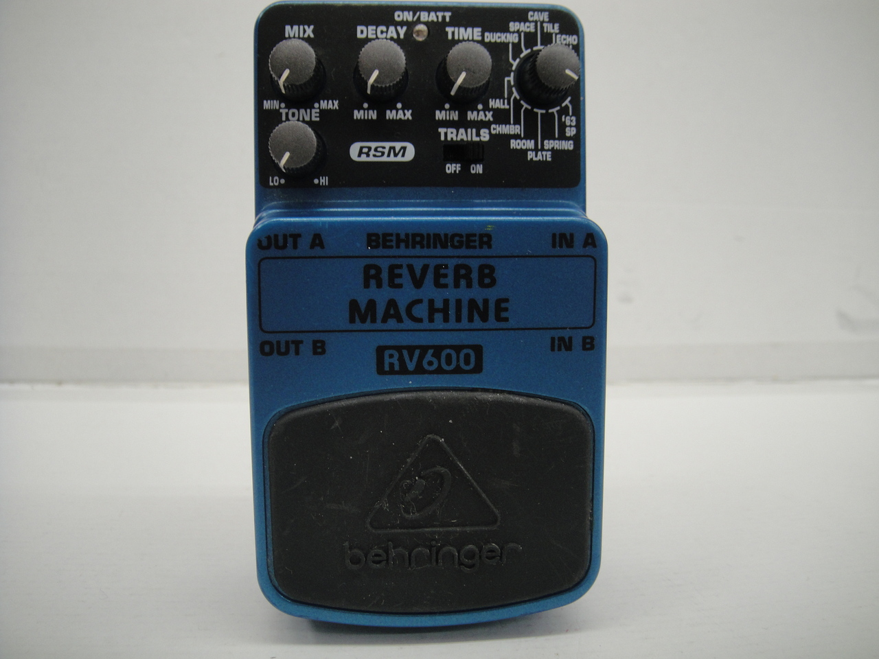 BEHRINGER REVERB MACHINE RV600（中古/送料無料）【楽器検索
