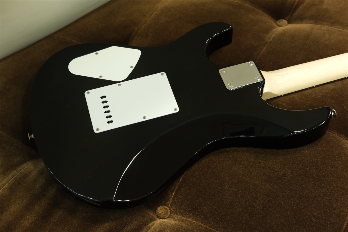 YAMAHA PACIFICA パシフィカ112V 黒　エレキギター YAMAHA PACIFICA112V BL(ブラック) エレキギター ヤマハ