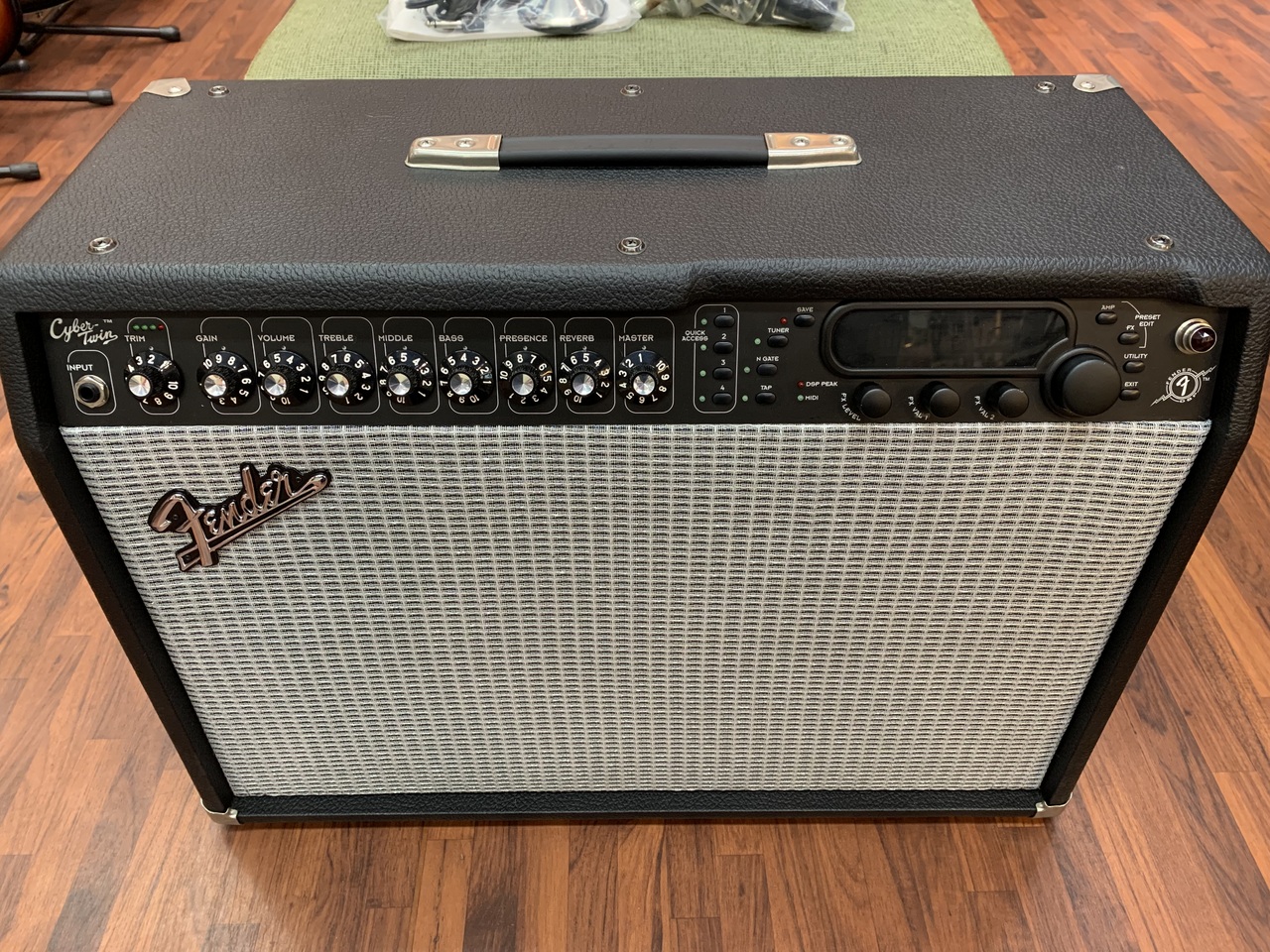 Fender CYBER TWIN (フェンダー ギターアンプ )（中古）【楽器検索デジマート】