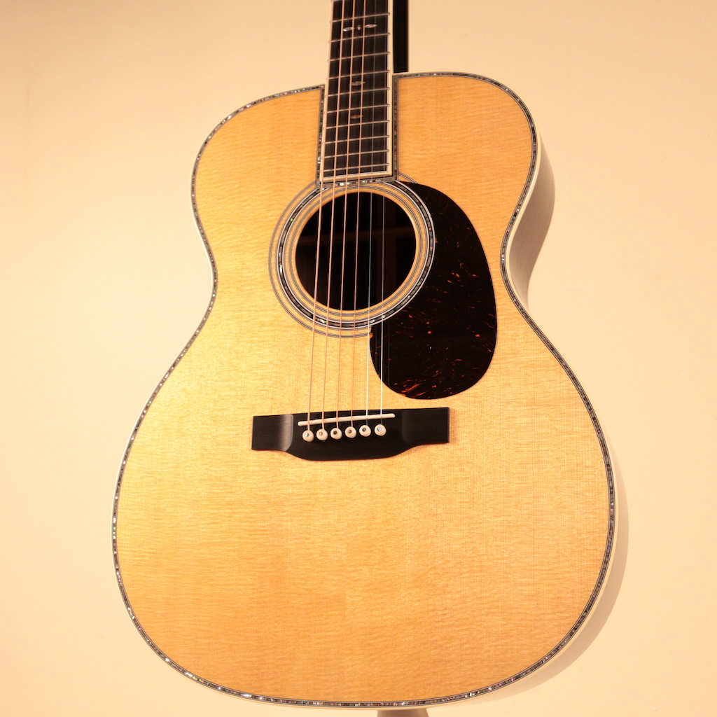 ギター Martin 000-42SQ Martin 000-42 Guitar & Case, 2024 Edition – Elderly Instruments