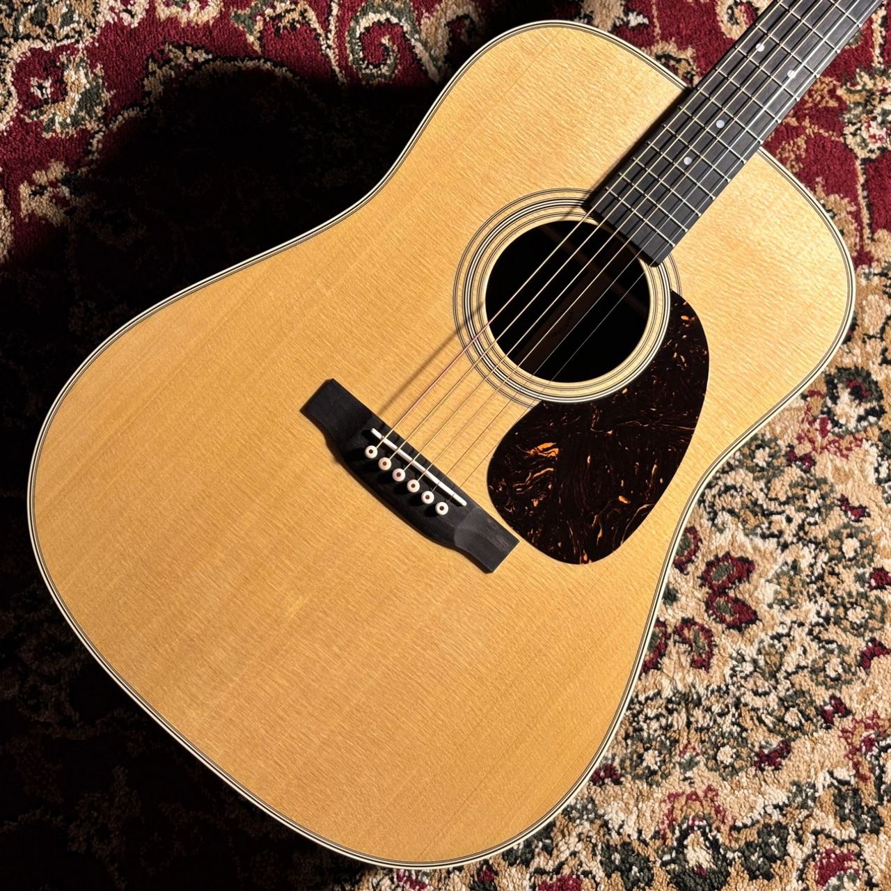 Martin D28 シリアルナンバー入り木製プレートです。 専用 Martin D-28 シリアルナンバー入り 木製プレート - メルカリ