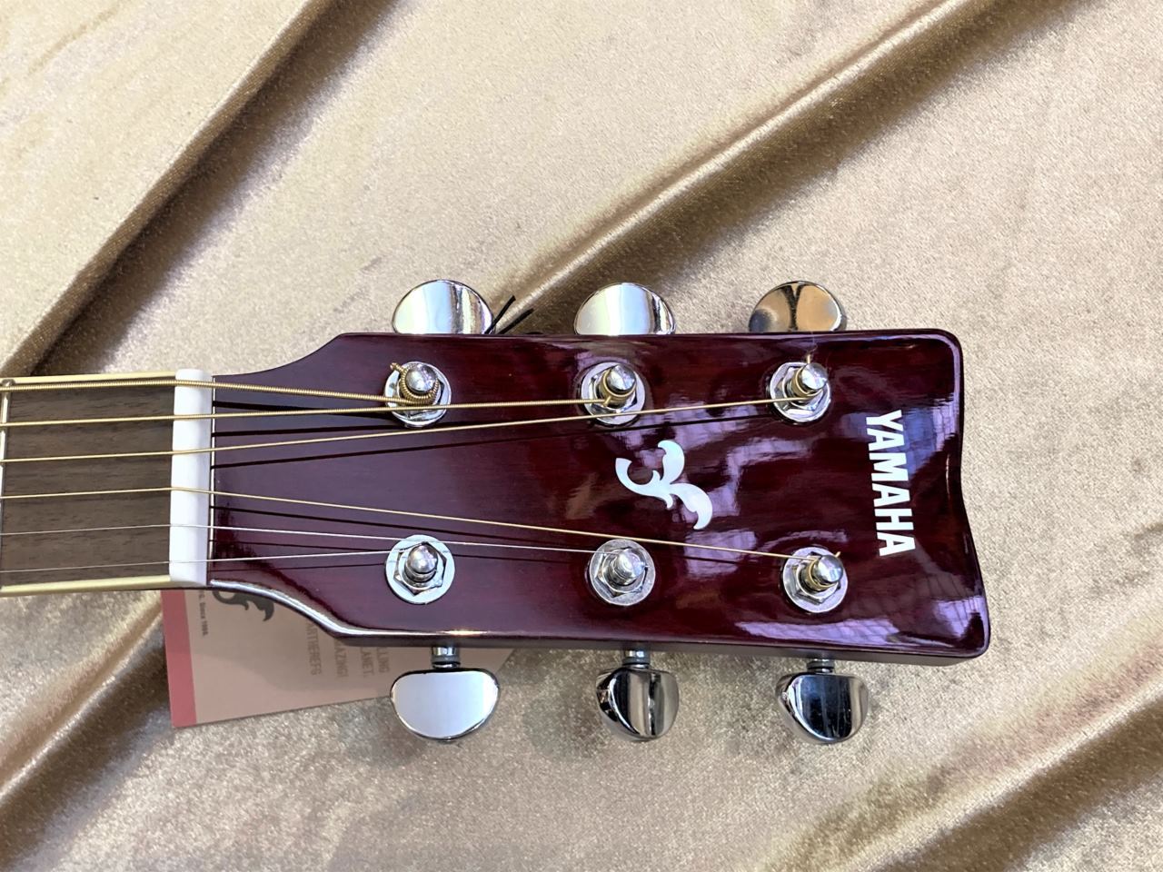 YAMAHA FS820 RR (Ruby Red)（新品）【楽器検索デジマート】