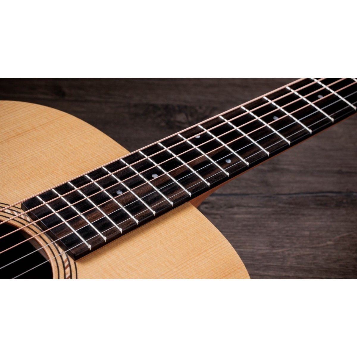 Taylor Academy12e Natural [単板トリファイド・スプルーストップ