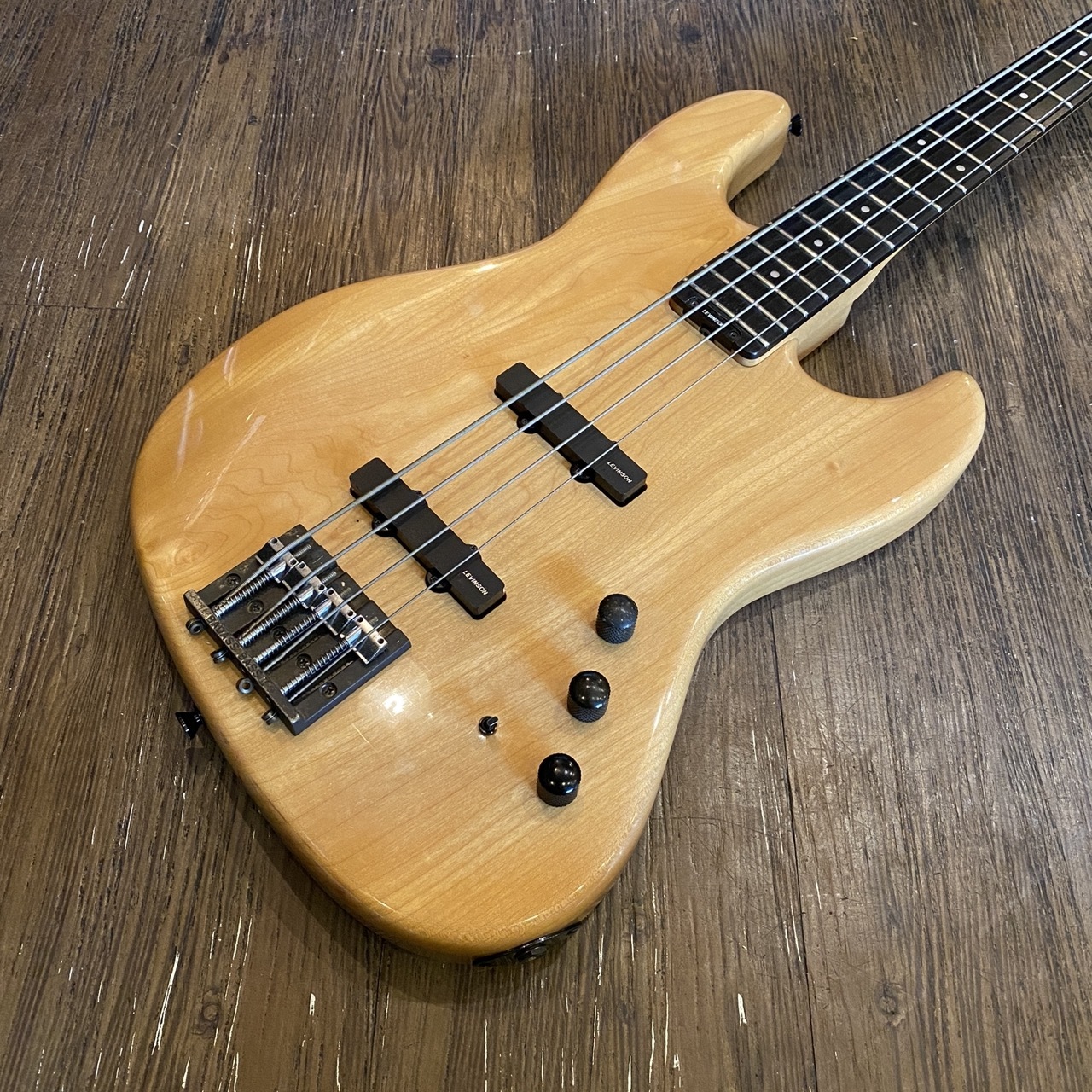Blade Levinson B4 Electric Bass（中古/送料無料）【楽器検索