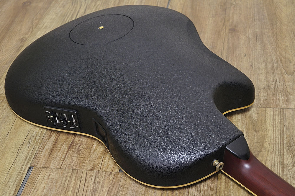 Ovation Celebrity Deluxe CC257（中古）【楽器検索デジマート】