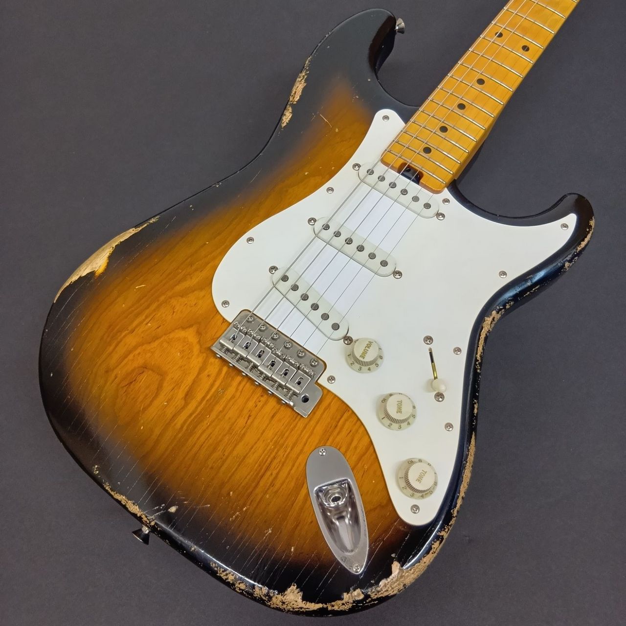 Tsubasa Guitar Workshop THE LUCY ASH/M MediumAged