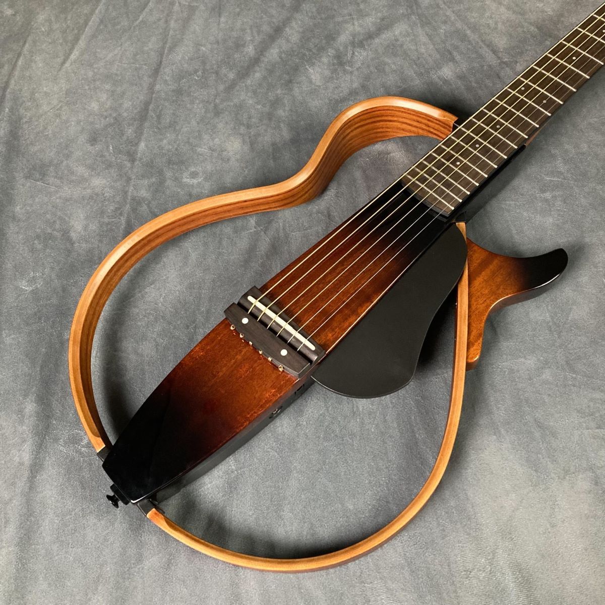コントロール機能YAMAHA　サイレントギター　SLG200S NT　スチール弦モデル　極美品