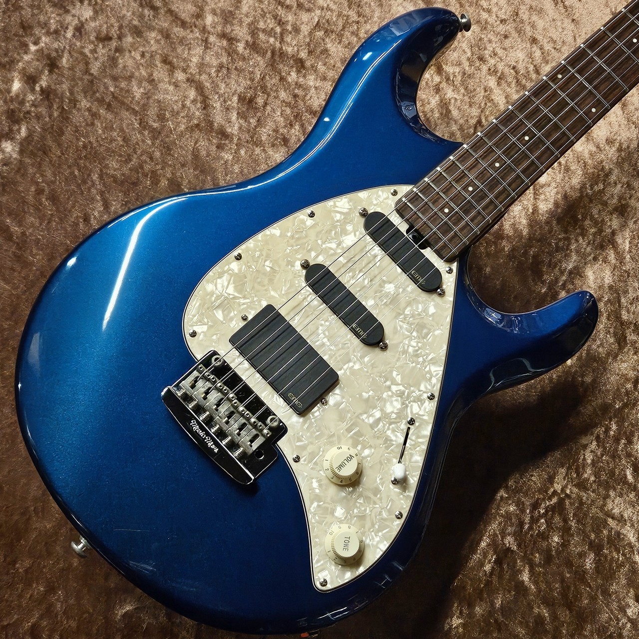 MUSIC MAN USA Silhouette Special HSS Tremolo EMG Mod.（中古/送料