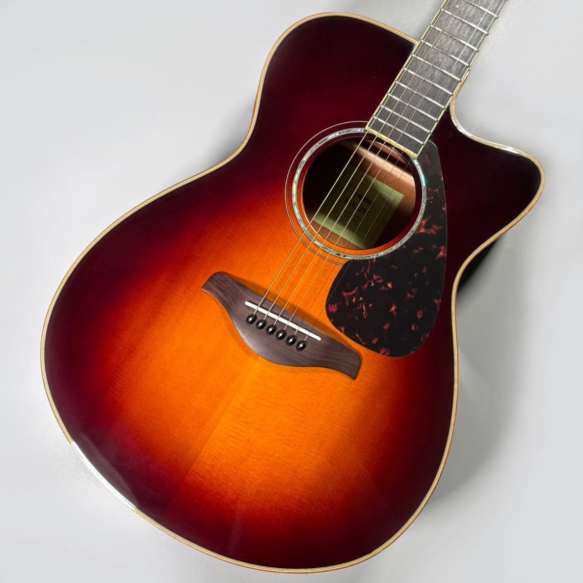 YAMAHA FSX825C BS(ブラウンサンバースト) アコースティックギター