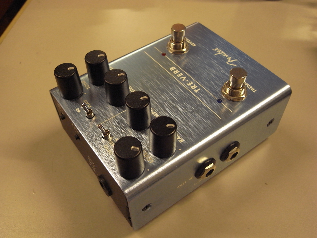【美品】フェンダー製　リバーブ　fender Tre-Verb リバーブ エフェクター FENDER フェンダー / Tre-Verb Digital