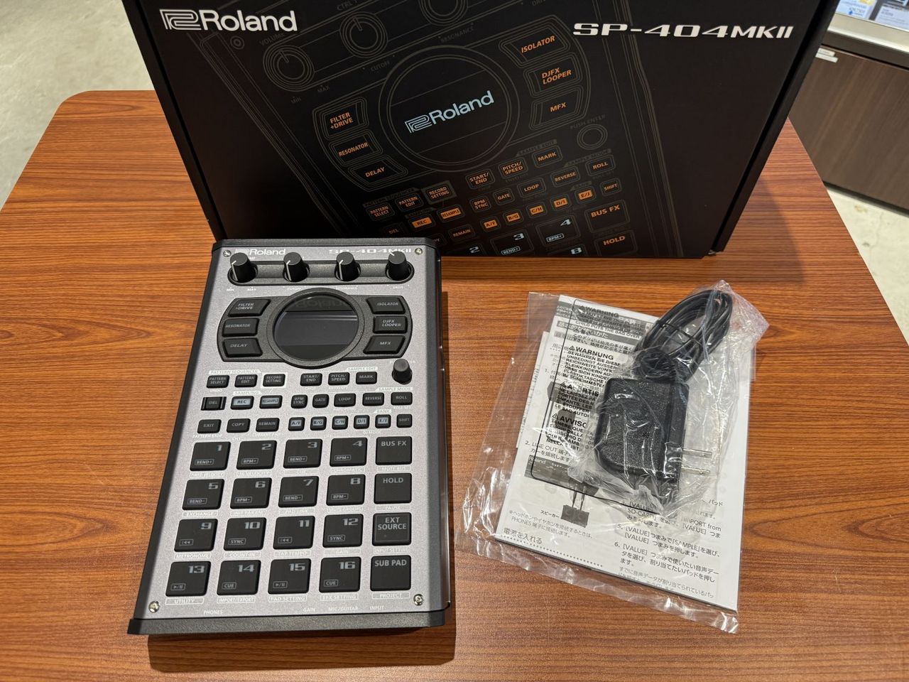 Roland sp404mk2 Roland sp404MK2 サンプラー 【SDカード付属】 きくち
